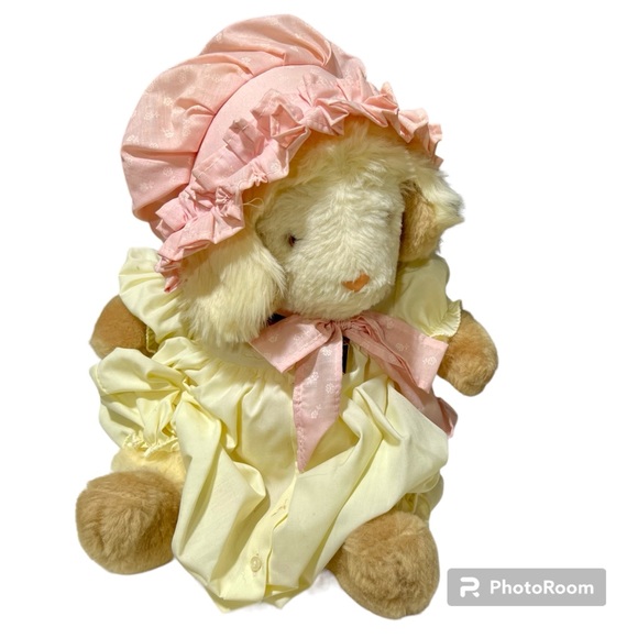 Vintage Gund 1978 Mother Lamb Full Outfit Stuffed Animal Plush - Picture 1 of 5